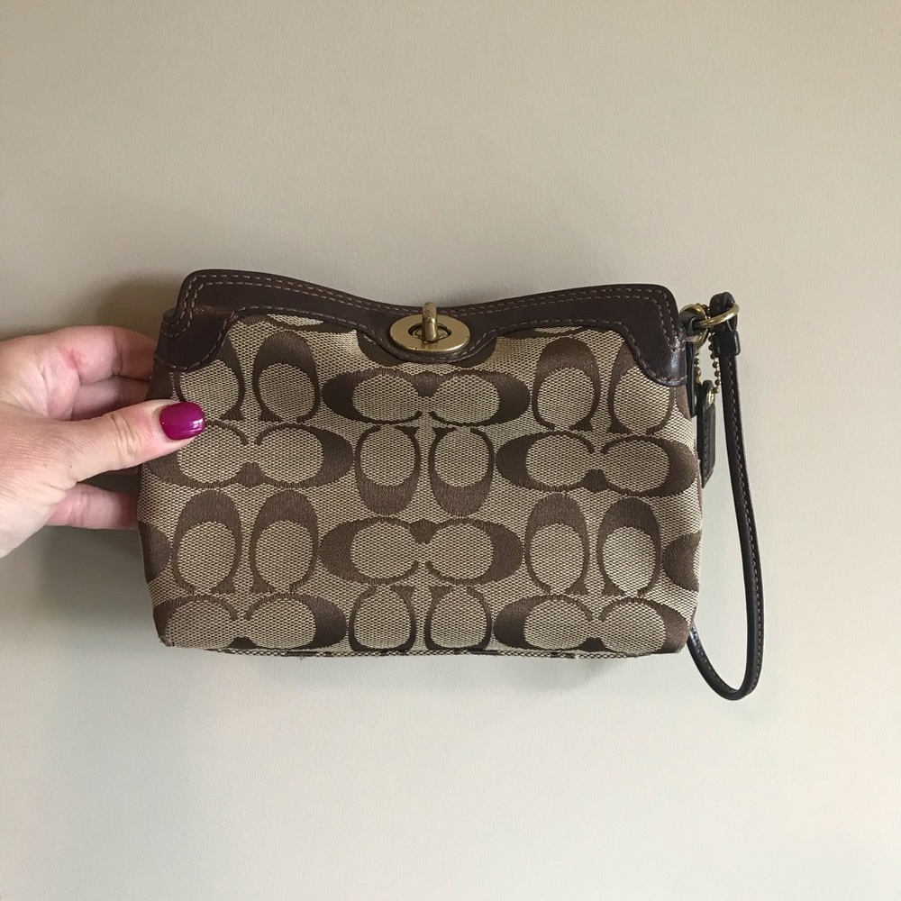 Coach Classic small purse wristlet